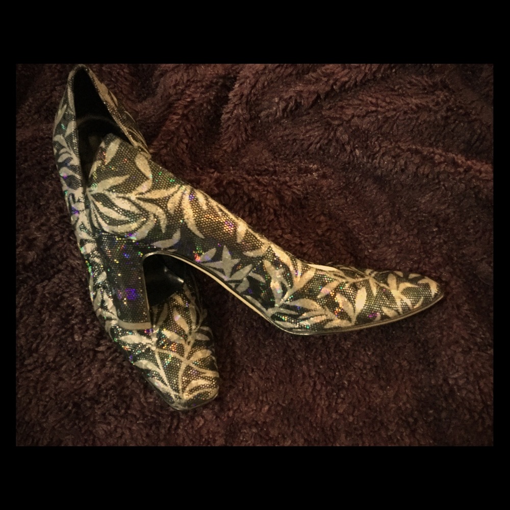 Iridescent Black and Silver Pumps